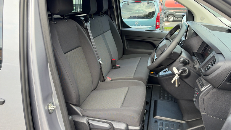 Vauxhall Vivaro L2 Diesel 2.0 Turbo D 145 Prime H1 Van Auto